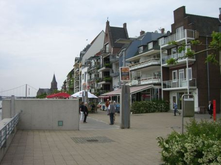 Emmerich : Rheinpromenade